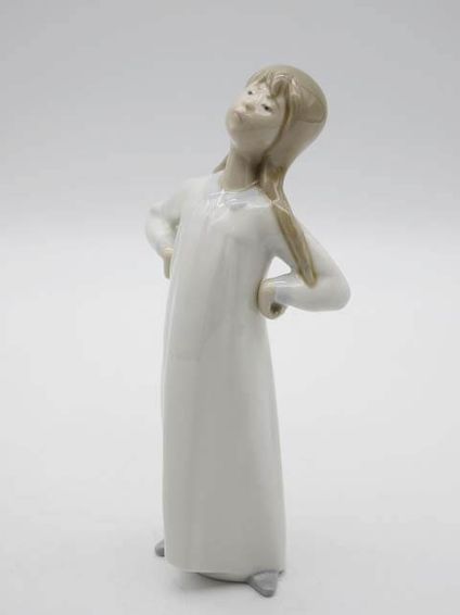 LLADRO（リヤドロ）　陶器人形　4872　ストレッチをする少女