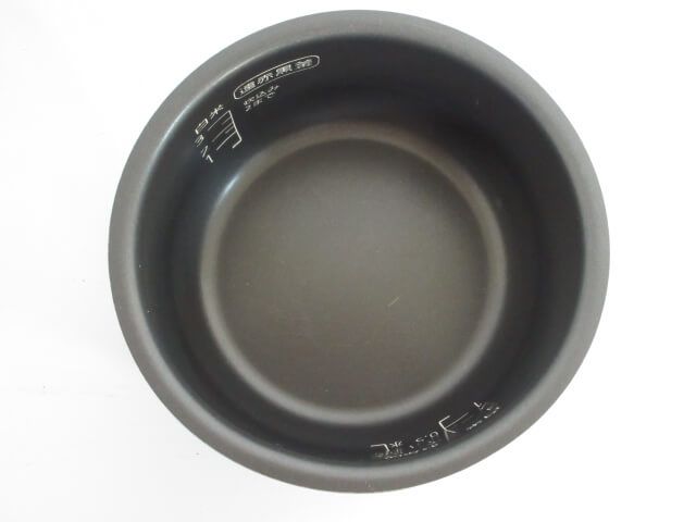 Panasonic（パナソニック）　炊飯器　3合炊き　ホワイト 　　　　　