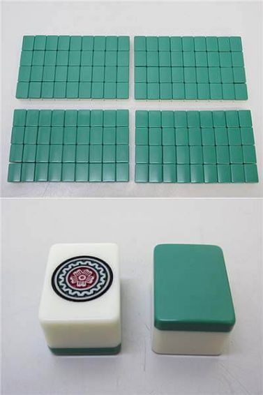 クリックで拡大 麻雀牌 麻雀セット マージャン牌 ケース入り グリーン マージャンパイ 緑 ゲーム 点棒 サイコロ 手打ち用 - 画像3