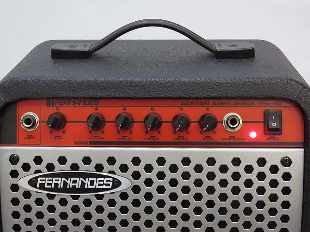 クリックで拡大 FERNANDES(フェルナンデス) ギターアンプ ブラック×レッド エレキギター - 画像2