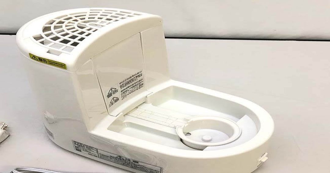 加湿器　アイリスオーヤマ　～7畳　アロマ対応　ホワイト　スチーム式　加熱式加湿器