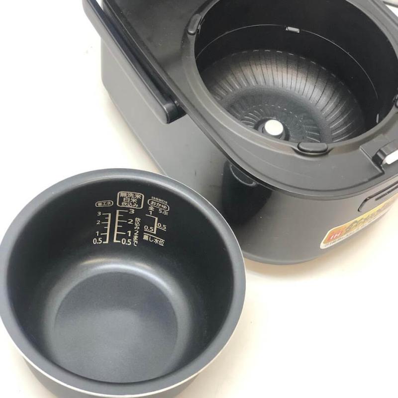 アイリスオーヤマ IH炊飯器 3合 ブラック IRIS OHYAMA 炊飯器 炊飯ジャー 黒 米屋の旨み 銘柄炊き 極厚火釜