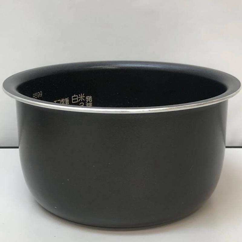 象印 マイコン炊飯ジャー 3合炊き ホワイト 取扱説明書付 ZOJIRUSHI 炊飯器 白 極め炊き 炊きたて 豪熱沸とう