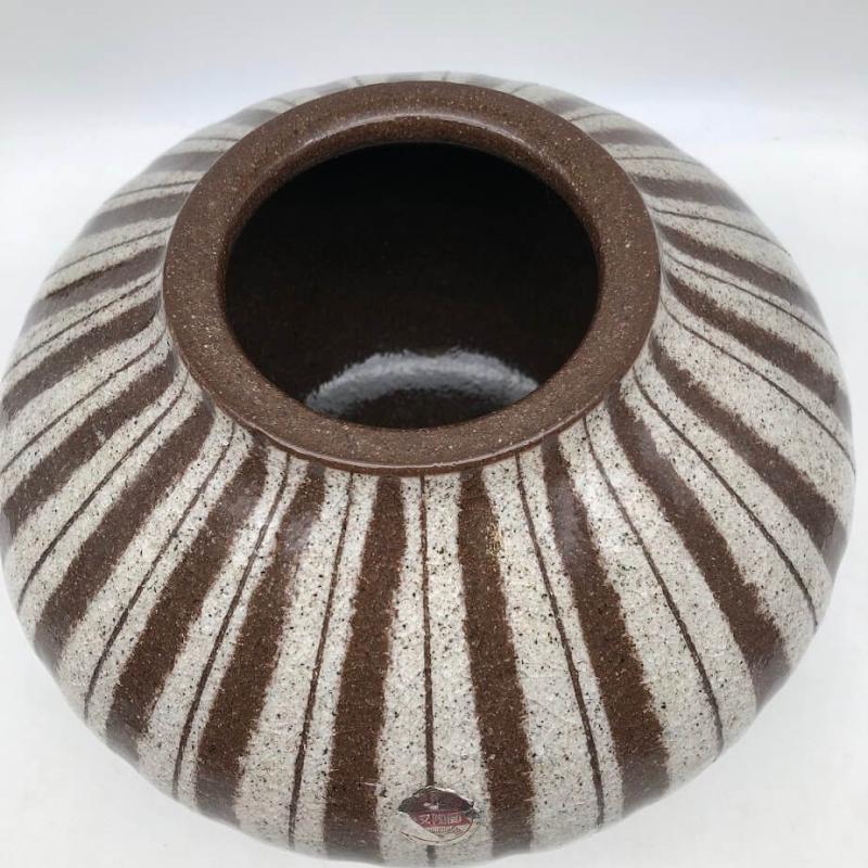 常滑焼 兼又陶園 花瓶 高さ20cm 茶色 陶器製 壺 花器 花入れ ブラウン 縞 ストライプ 焼物 陶磁器