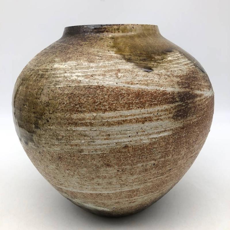 信楽焼 三彩作 花瓶 高さ23cm 茶色 陶器製 壺 花器 花入れ ブラウン 焼物 陶磁器